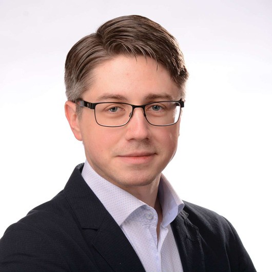 Dr. Peter Novitzky